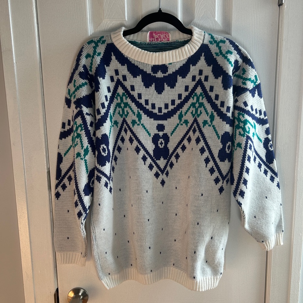 Vintage Women’s Knit Patterned Sweater